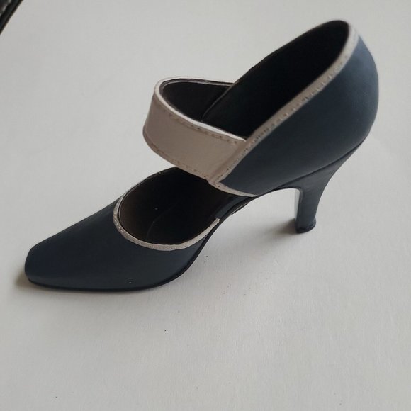 VTG S/2 OPHELIA MINI Classic COUTURE Fashion SHOE Premier 1999 Edition - Picture 5 of 8